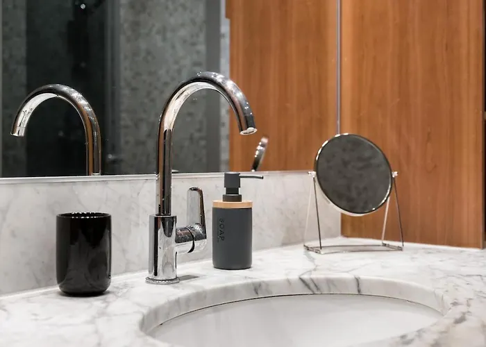 Spacious Luxury Old Town Flat * Таллин