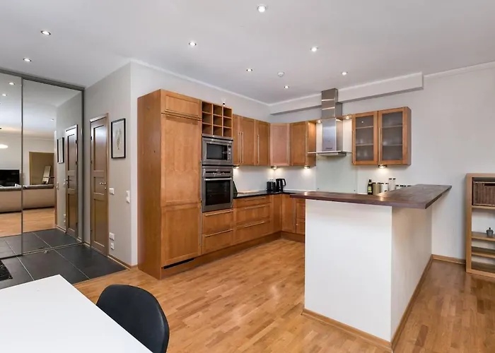 Spacious Luxury Old Town Flat Apartman