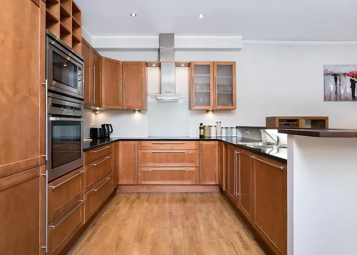 Spacious Luxury Old Town Flat * Таллин