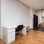 Appartamento Spacious Luxury Old Town Flat