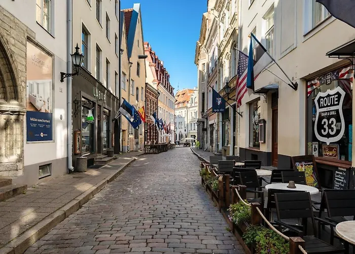 Spacious Luxury Old Town Flat Apartman